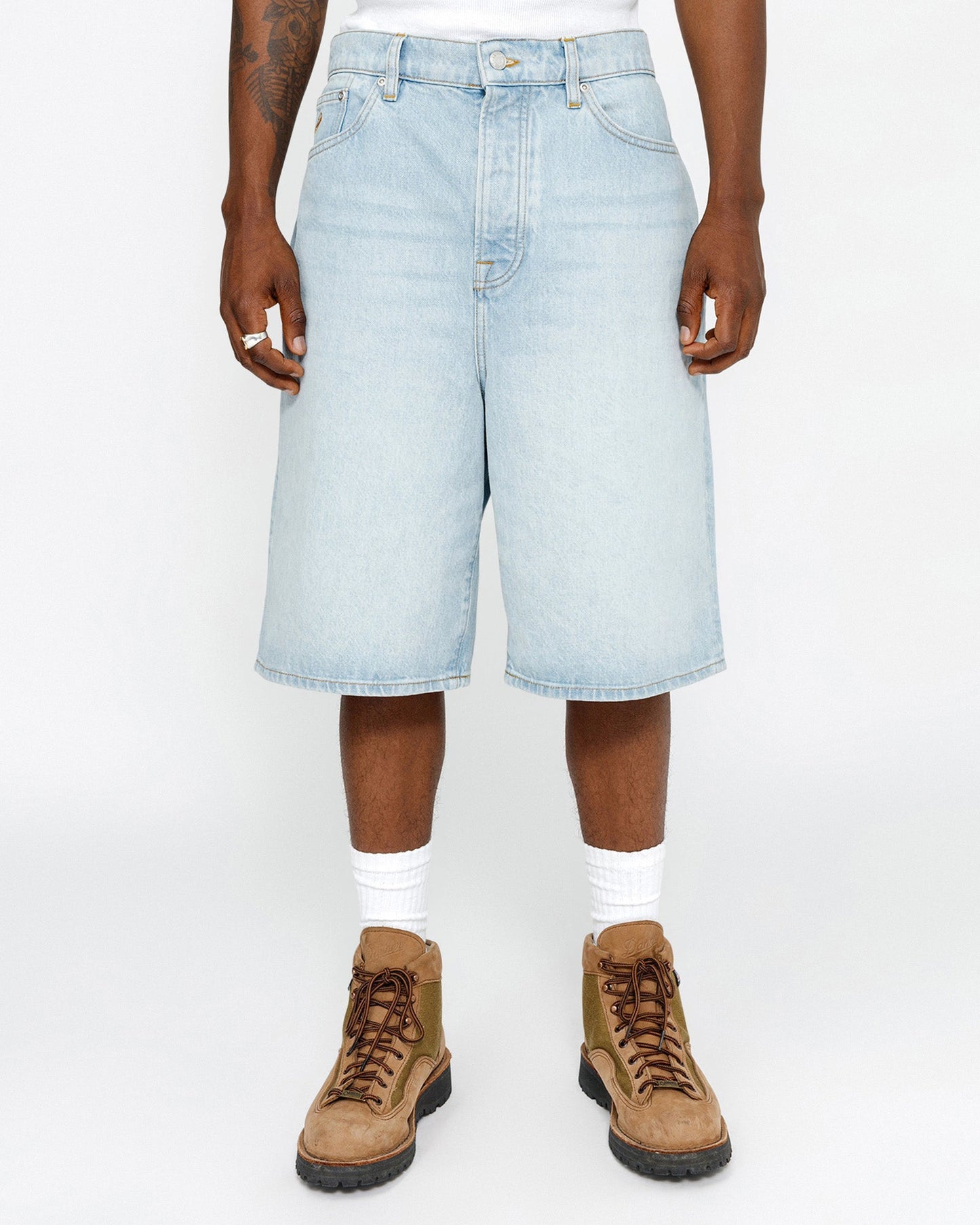 JEANS COURTS TRÈS AMPLES