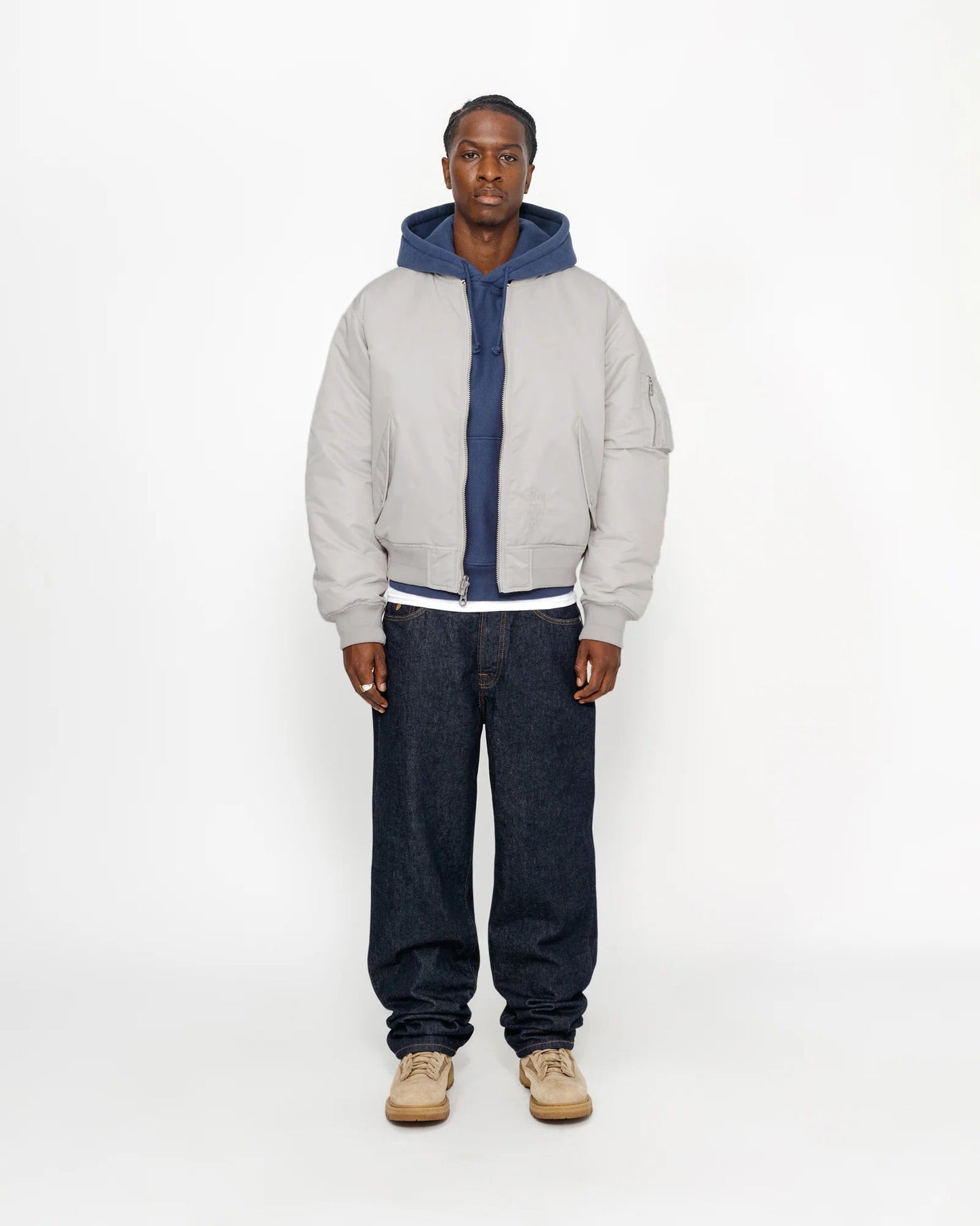 NOUVEAU JEAN CLASSIQUE EN DENIM