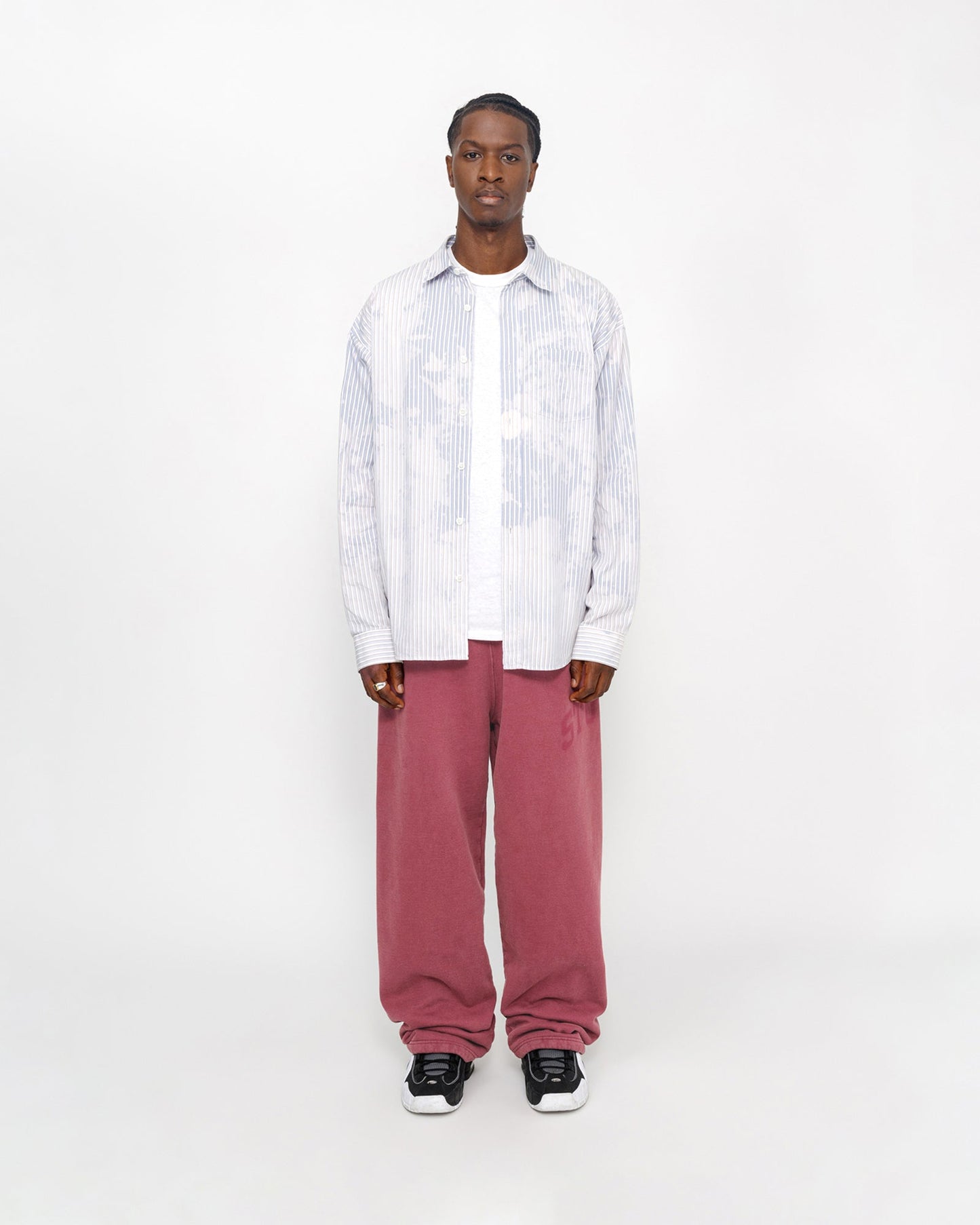 PANTALON EN MOLLETON GRAPHIQUE DÉLAVÉ
