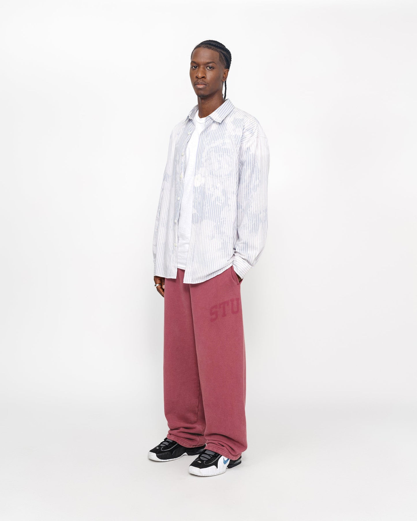 PANTALON EN MOLLETON GRAPHIQUE DÉLAVÉ