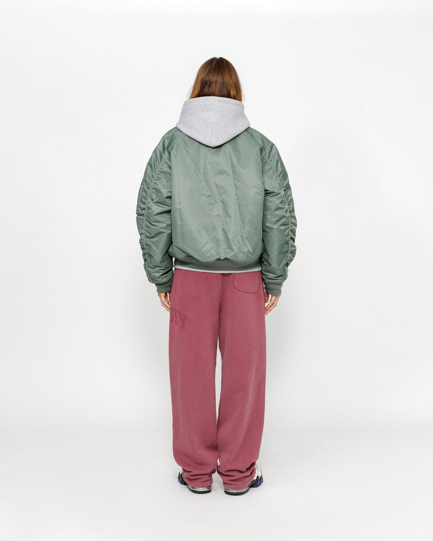 PANTALON EN MOLLETON GRAPHIQUE DÉLAVÉ