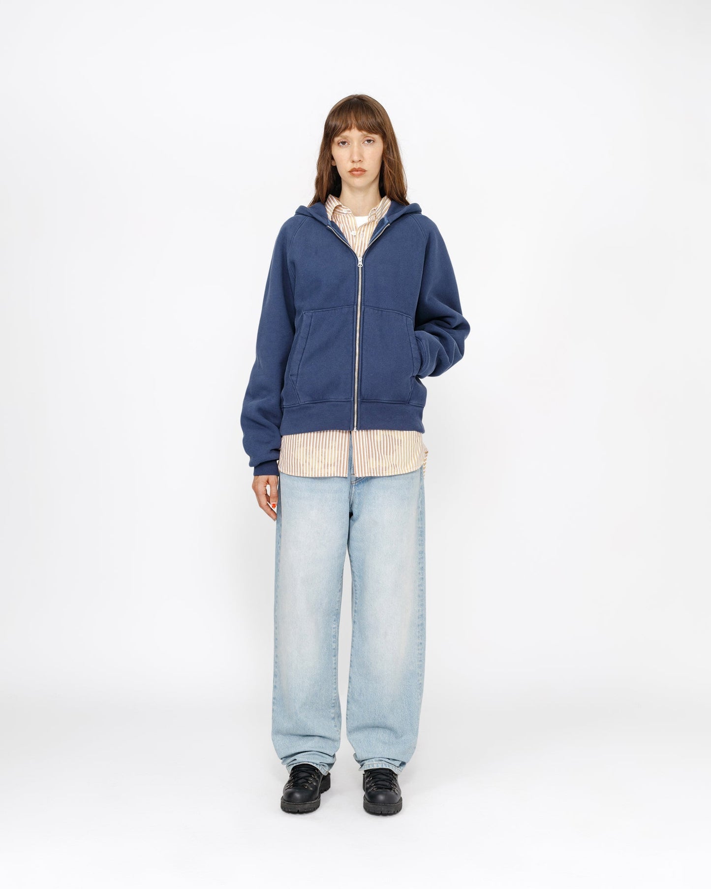 NOUVEAU JEAN EN DENIM CLASSIQUE