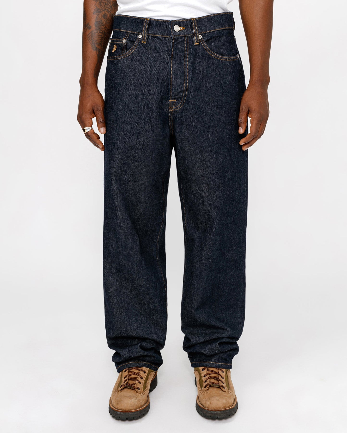 NOUVEAU JEAN EN DENIM CLASSIQUE