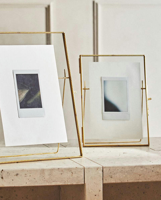 GOLDEN FRAME