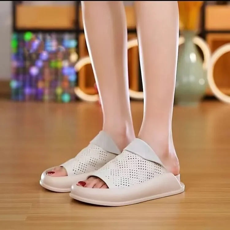 Pantoufles compensées en cuir italien LetcloTM pour femme