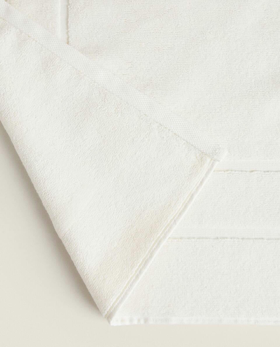 COTTON BATH MAT
